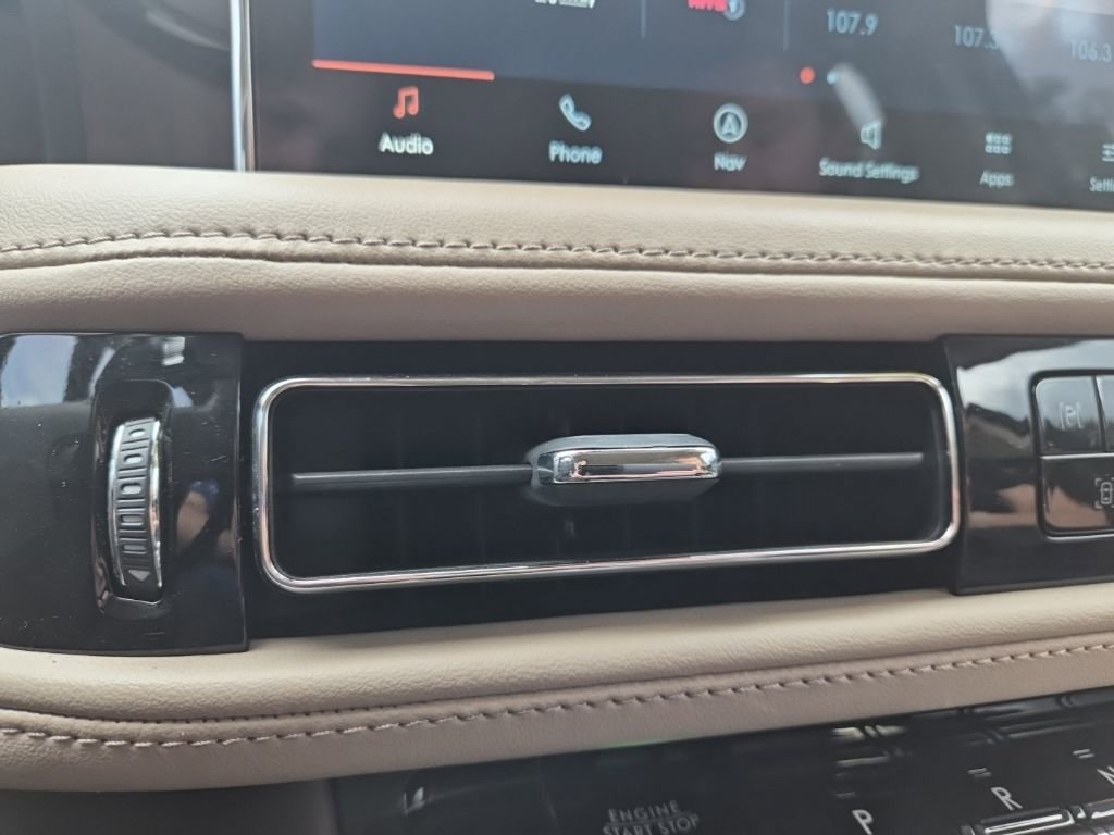 Used 2022 Lincoln Nautilus Reserve w/ Equipment Group 201A image 36