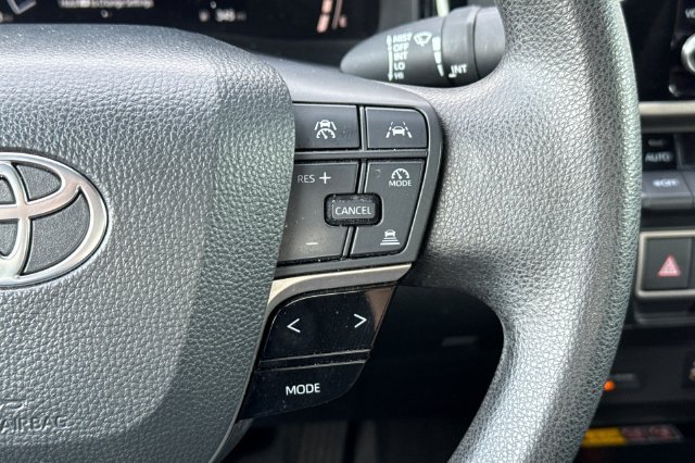 Used 2025 Toyota Camry LE FWD image 30