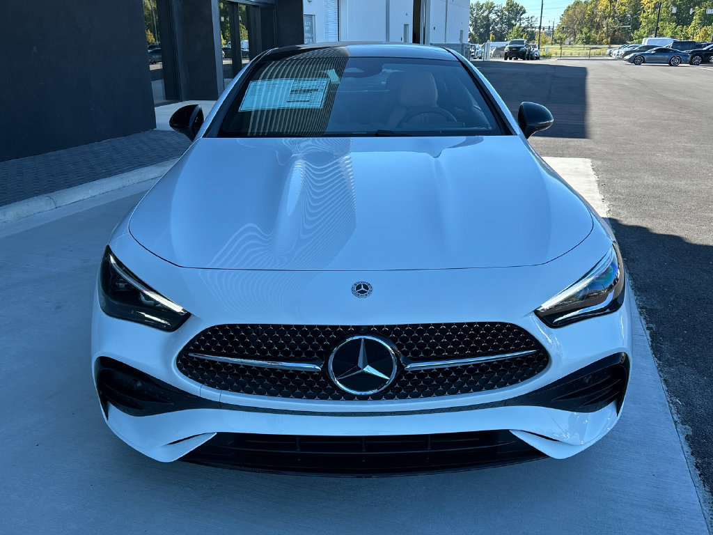 New 2027 Mercedes-Benz CLE 300 4MATIC Coupe image 3