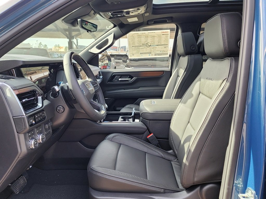 New 2026 GMC Yukon Denali w/ Denali Reserve Package image 15