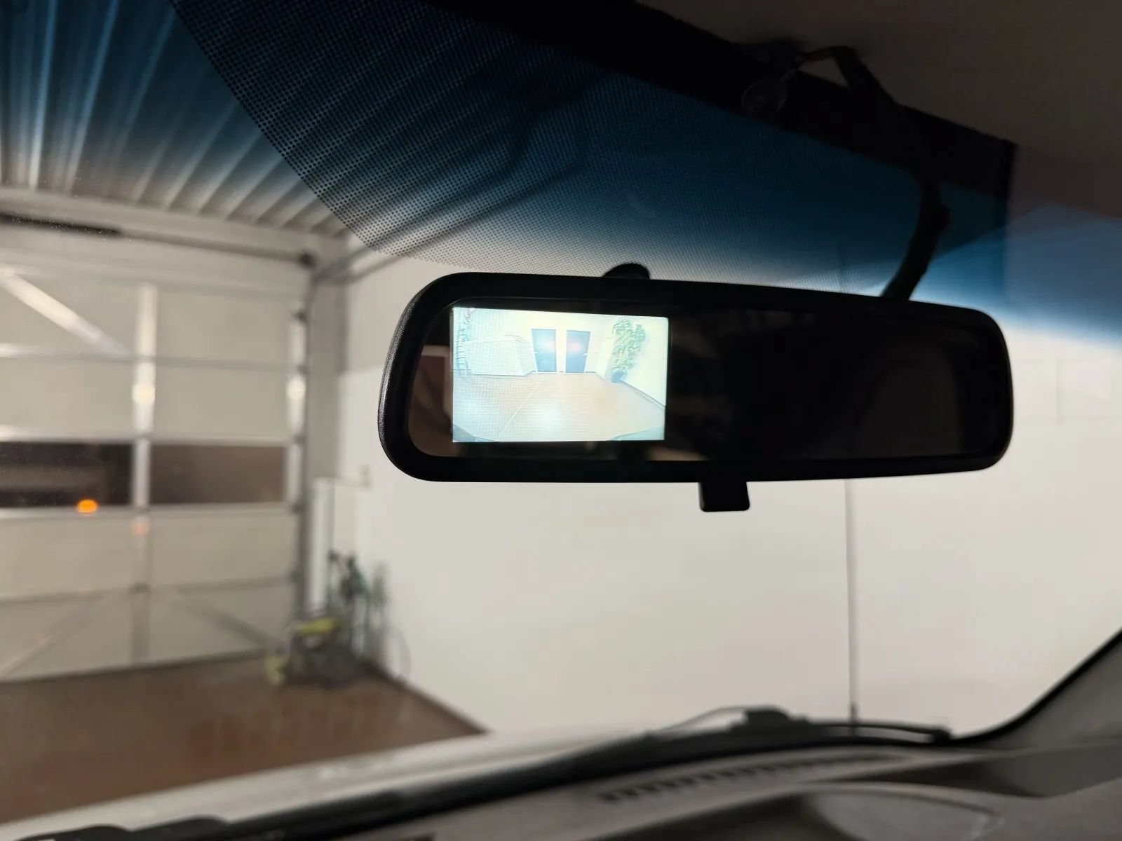 Used 2018 Chevrolet Express 2500 RWD image 21