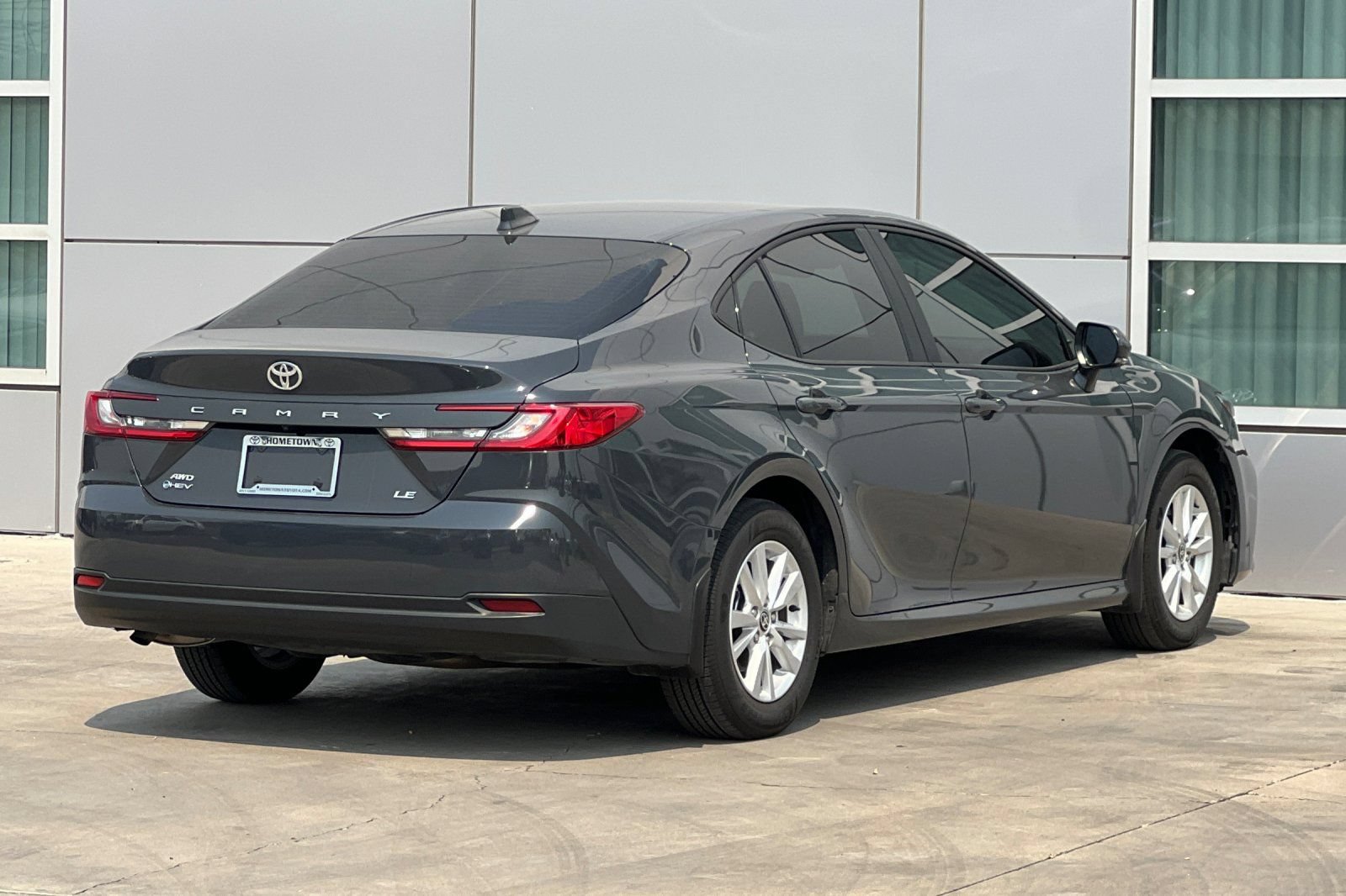 Used 2025 Toyota Camry LE w/ Convenience Package AWD/4WD image 4