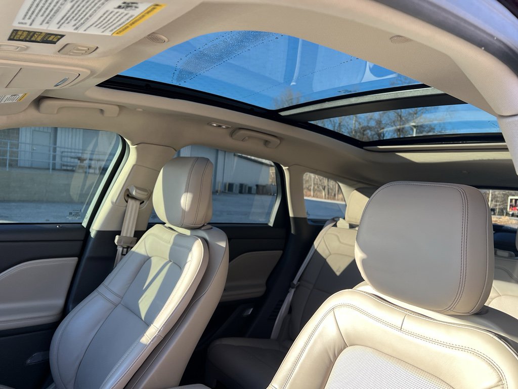 Used 2020 Lincoln Corsair Reserve w/ Elements Package image 15