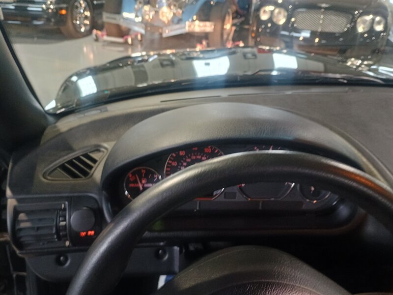 Used 2001 BMW Z3 3.0i RWD image 20