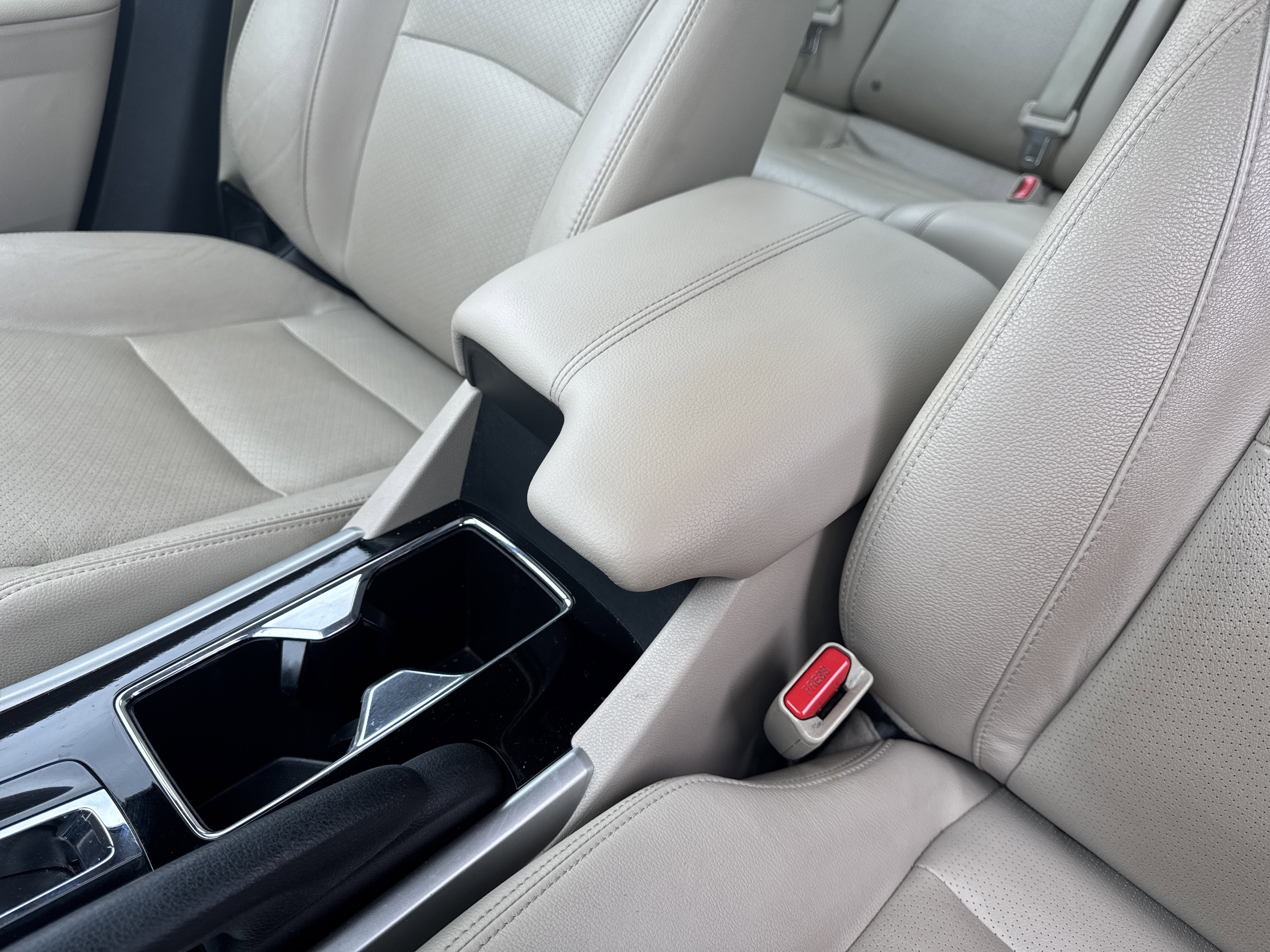 Used 2016 Honda Accord EX-L image 11