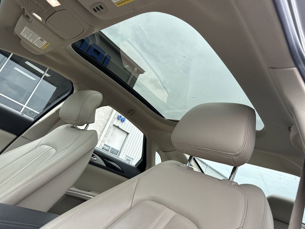 Used 2016 Lincoln MKZ w/ Equipment Group 300A Reserve image 16
