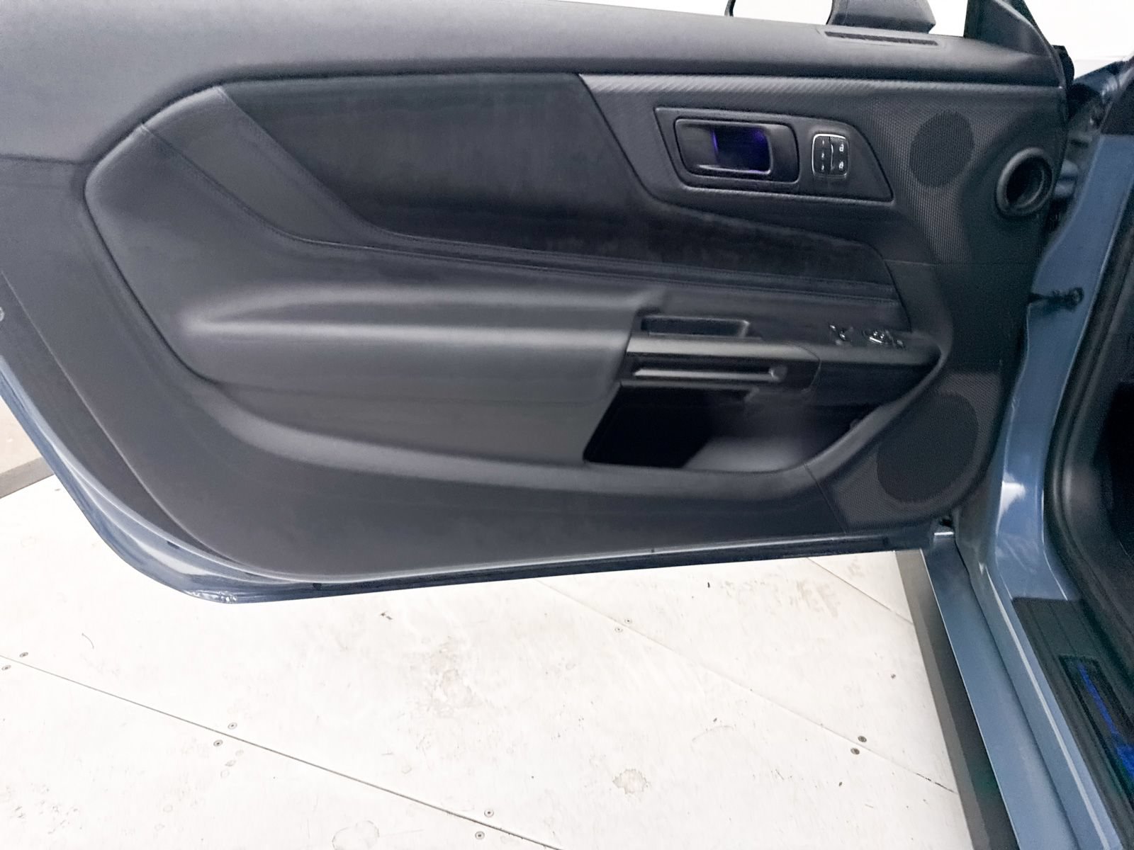 Used 2025 Ford Mustang Dark Horse RWD image 30