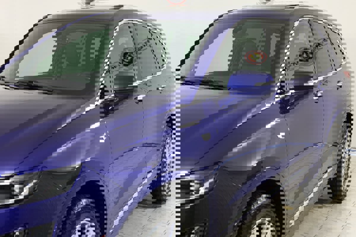 Used 2025 Cadillac XT6 Premium Luxury image 53