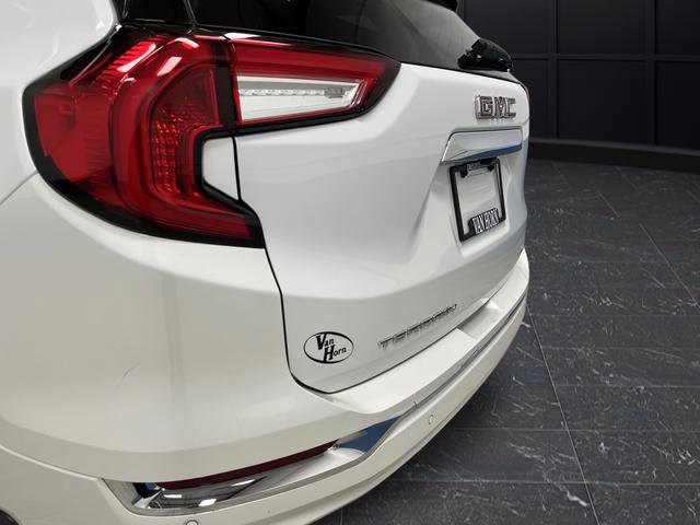 Used 2024 GMC Terrain Denali w/ Denali Premium Package image 37