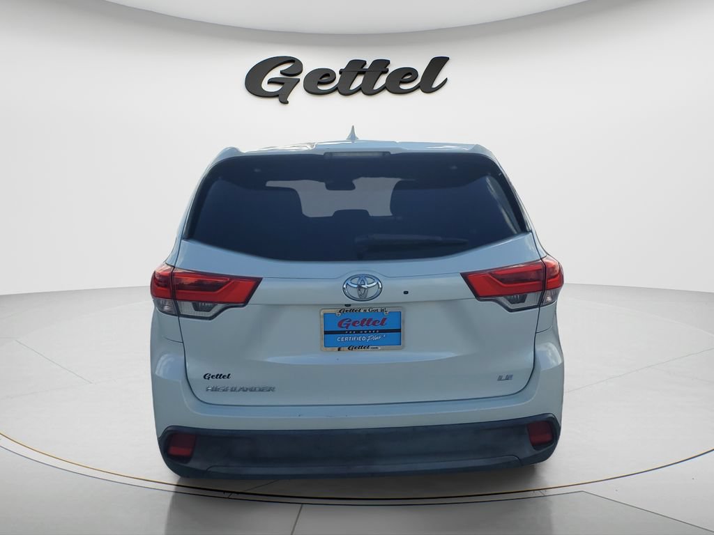 Used 2018 Toyota Highlander Plus FWD image 6