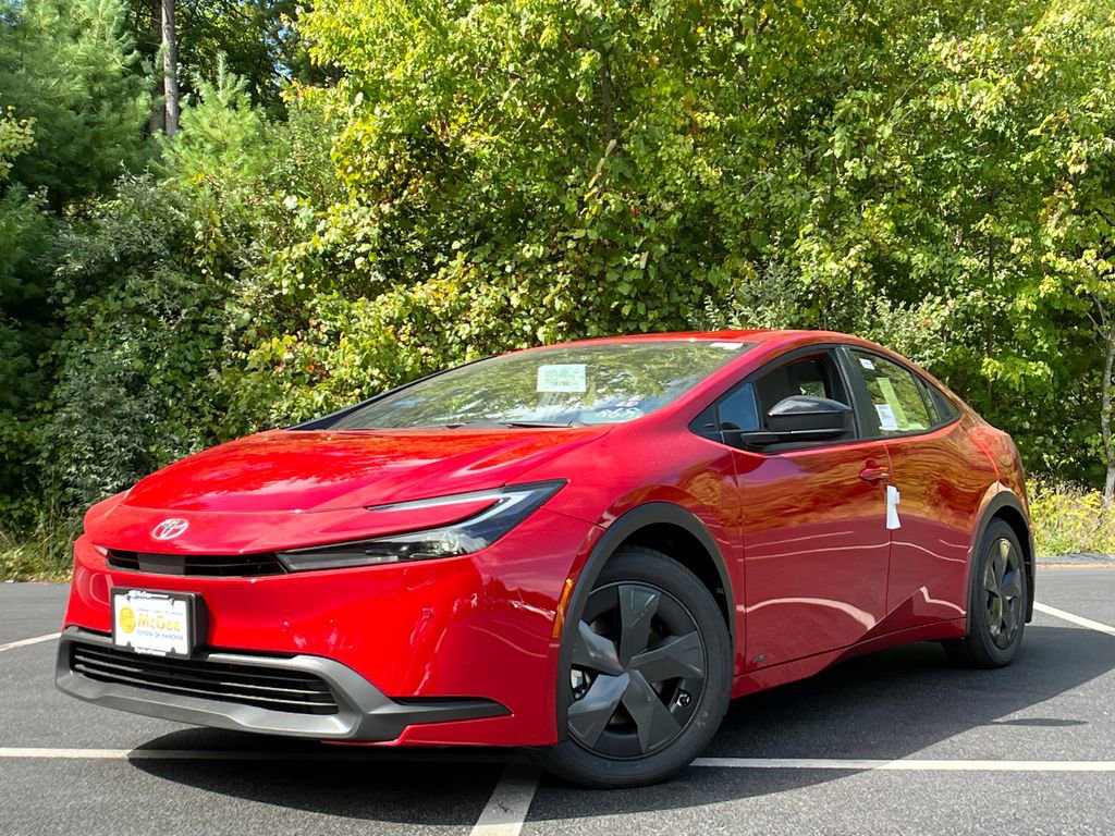 New 2026 Toyota Prius LE image 1