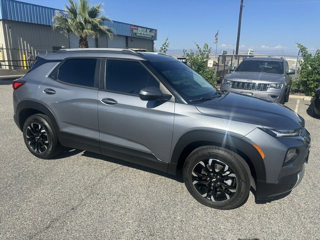 Used 2021 Chevrolet TrailBlazer LT FWD image 12