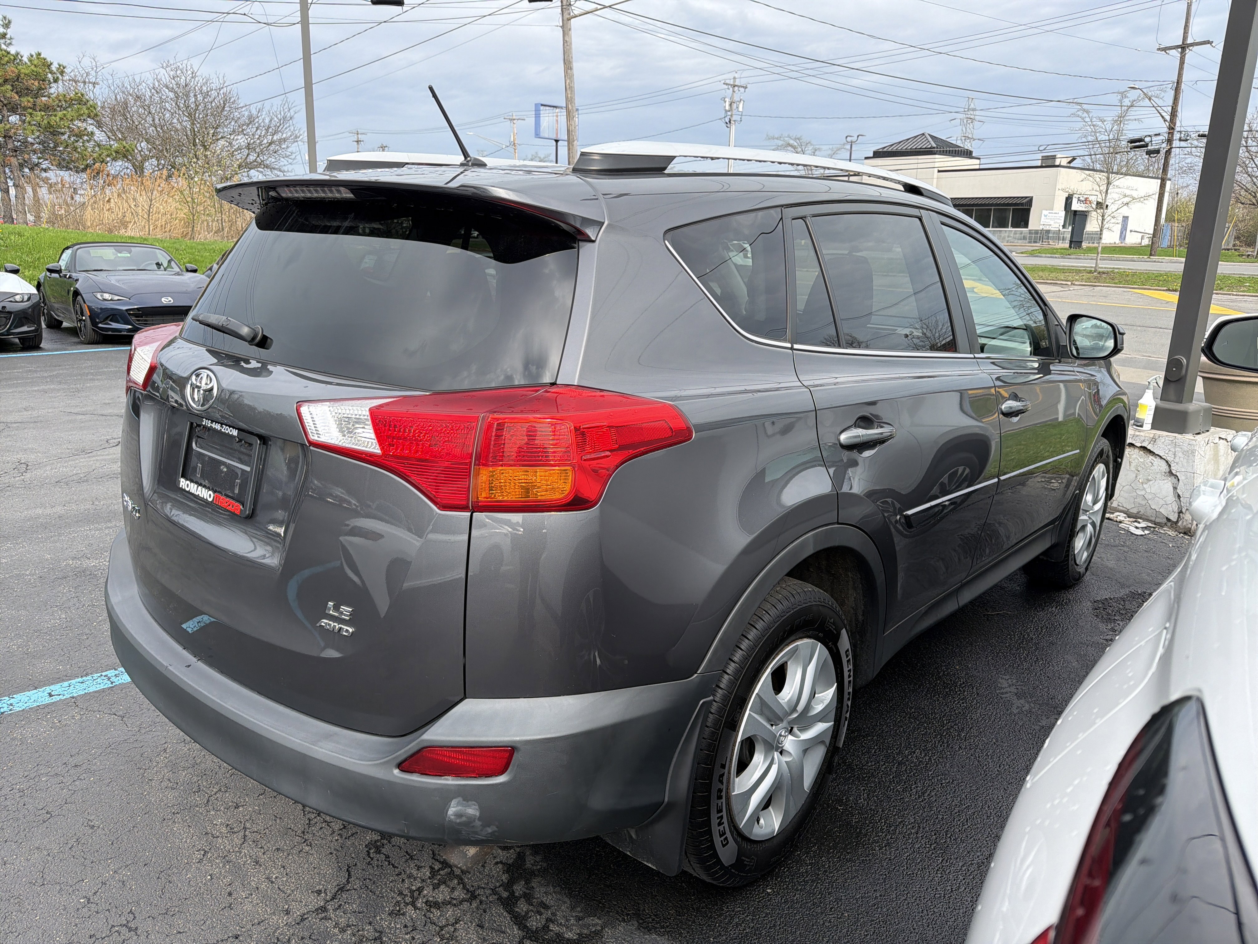 Used 2015 Toyota RAV4 LE image 7