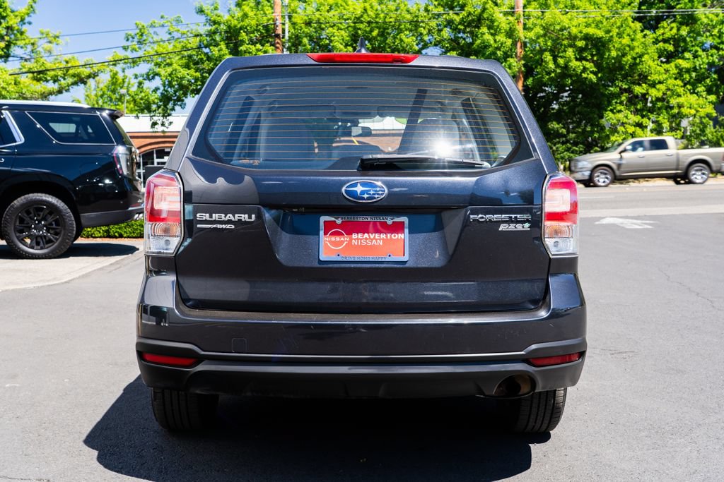 Used 2017 Subaru Forester 2.5i AWD/4WD image 5