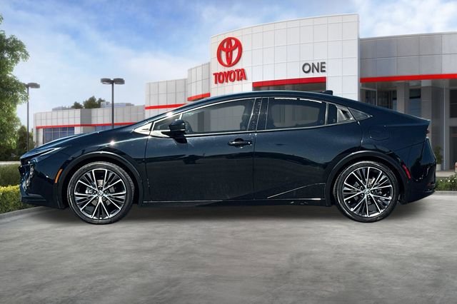 Used 2024 Toyota Prius XLE FWD image 8