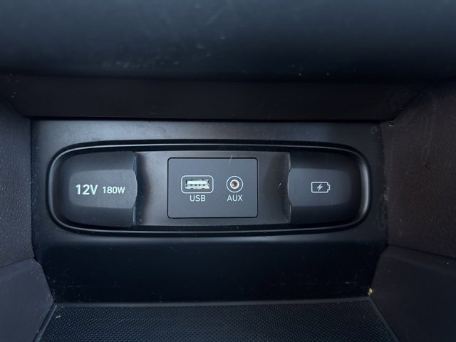 Used 2019 Hyundai Santa Fe SE w/ Cargo Package image 15