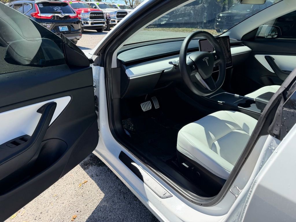 Used 2021 Tesla Model 3 Performance image 16