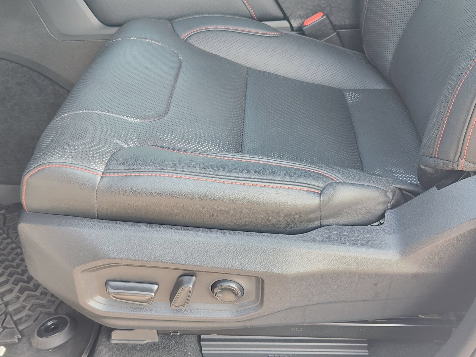 Used 2022 Toyota Tundra TRD Pro AWD/4WD image 27