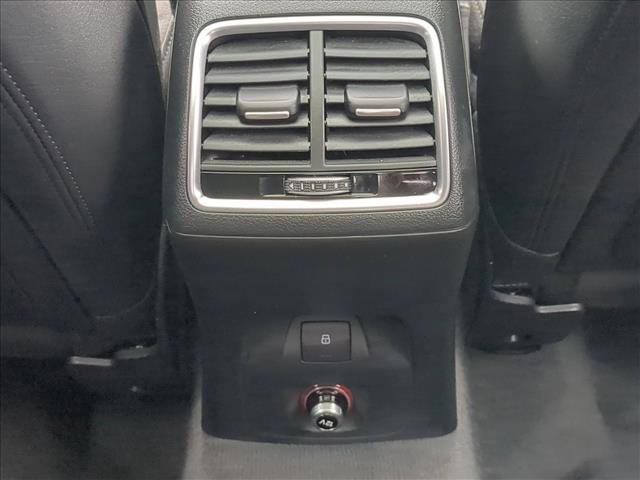 Used 2018 Audi Q3 2.0T Premium Plus image 25