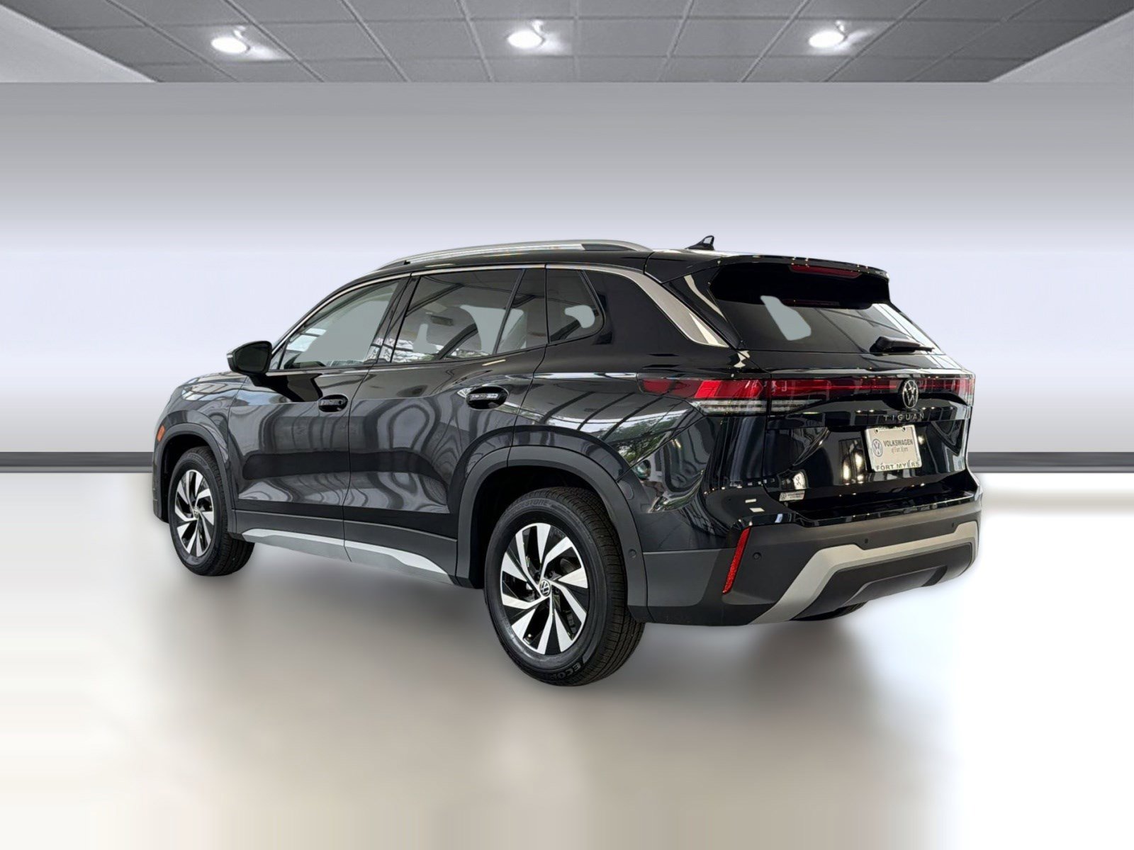New 2026 Volkswagen Tiguan S FWD image 3