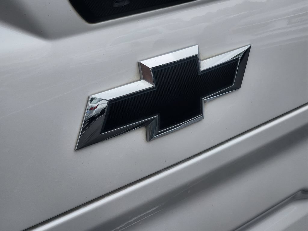 Used 2021 Chevrolet Silverado 1500 High Country w/ Technology Package AWD/4WD image 10