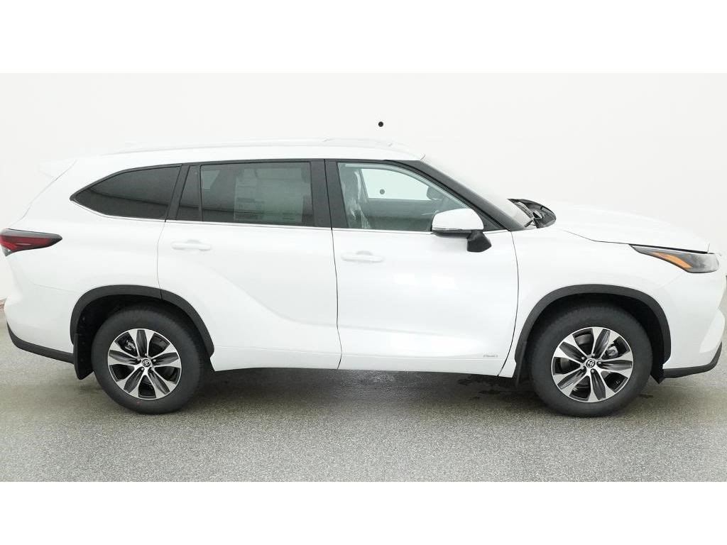 New 2026 Toyota Highlander XLE AWD/4WD image 12