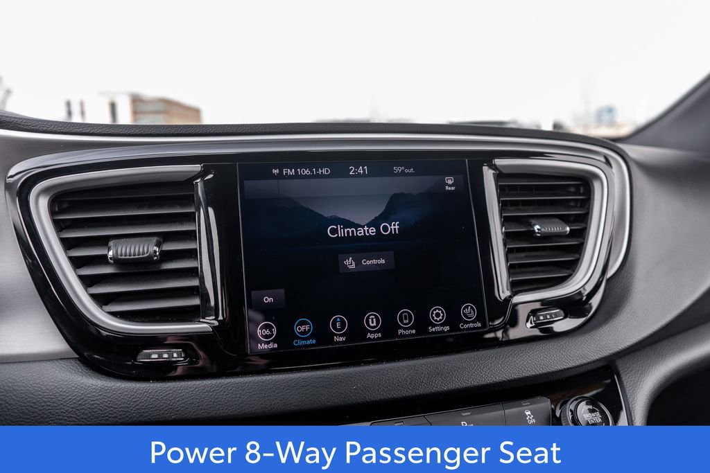 Used 2020 Chrysler Pacifica Touring-L w/ Premium Audio Group AWD/4WD image 29