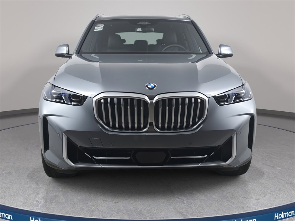 New 2026 BMW X5 xDrive40i w/ Premium Package image 2