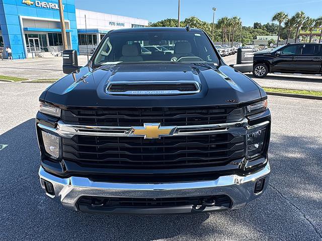 Used 2025 Chevrolet Silverado 2500 LT w/ Convenience Package AWD/4WD image 8