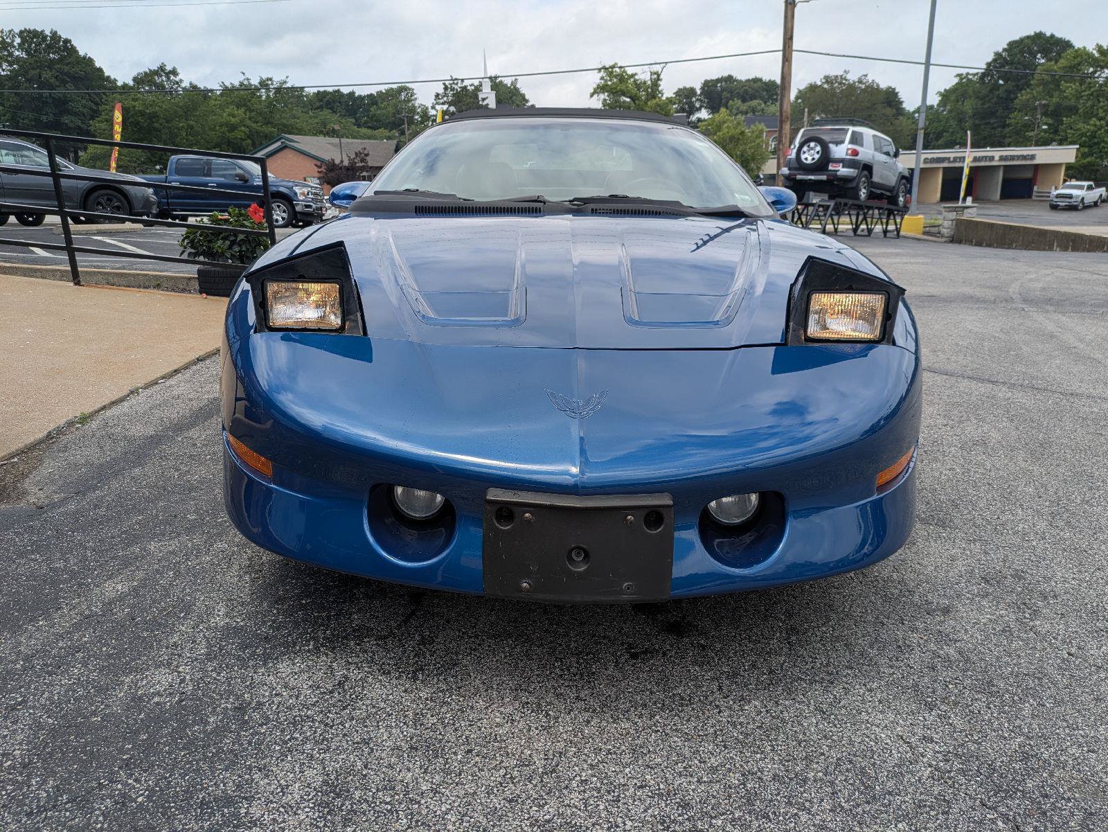 Used 1995 Pontiac Firebird Trans Am RWD image 2