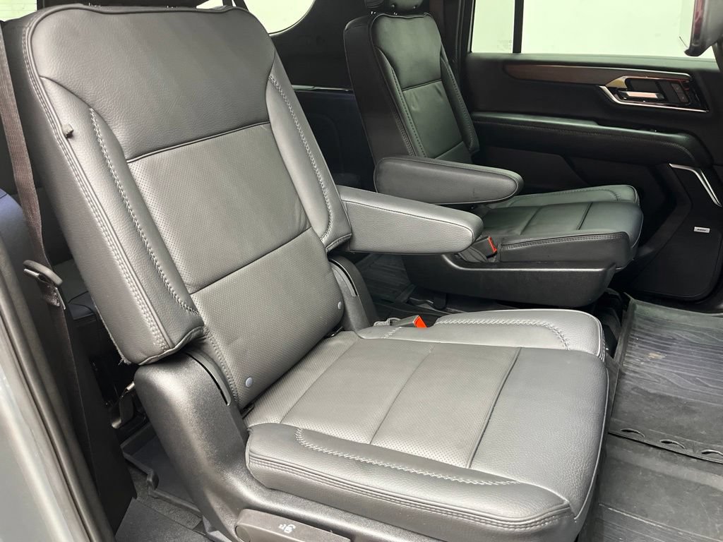 Used 2026 GMC Yukon XL Denali w/ Denali Reserve Package AWD/4WD image 22