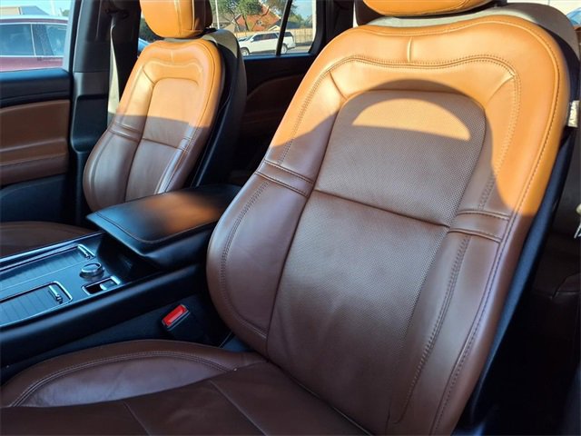 Used 2020 Lincoln Aviator Reserve w/ Elements Package Plus image 6