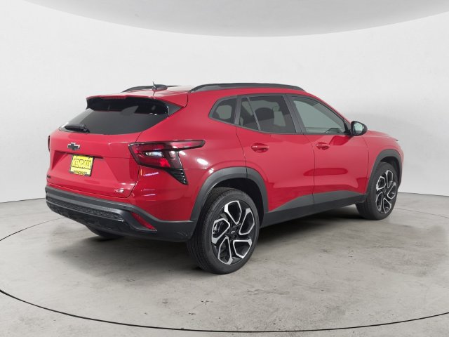 Used 2026 Chevrolet Trax RS w/ Driver Confidence Package FWD image 5