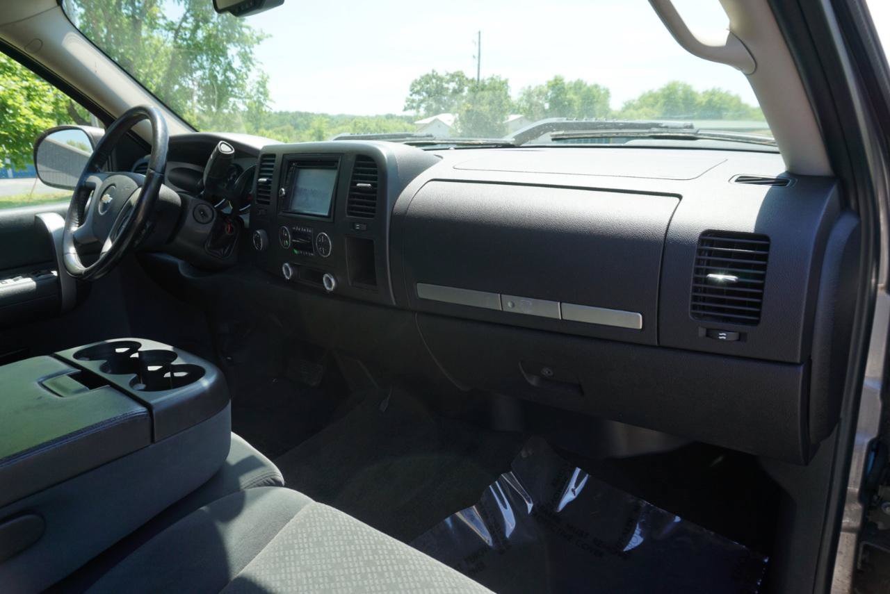 Used 2008 Chevrolet Silverado 1500 LT w/ Power Pack Plus AWD/4WD image 19