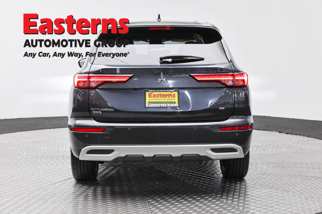 Used 2024 Mitsubishi Outlander SE FWD image 7