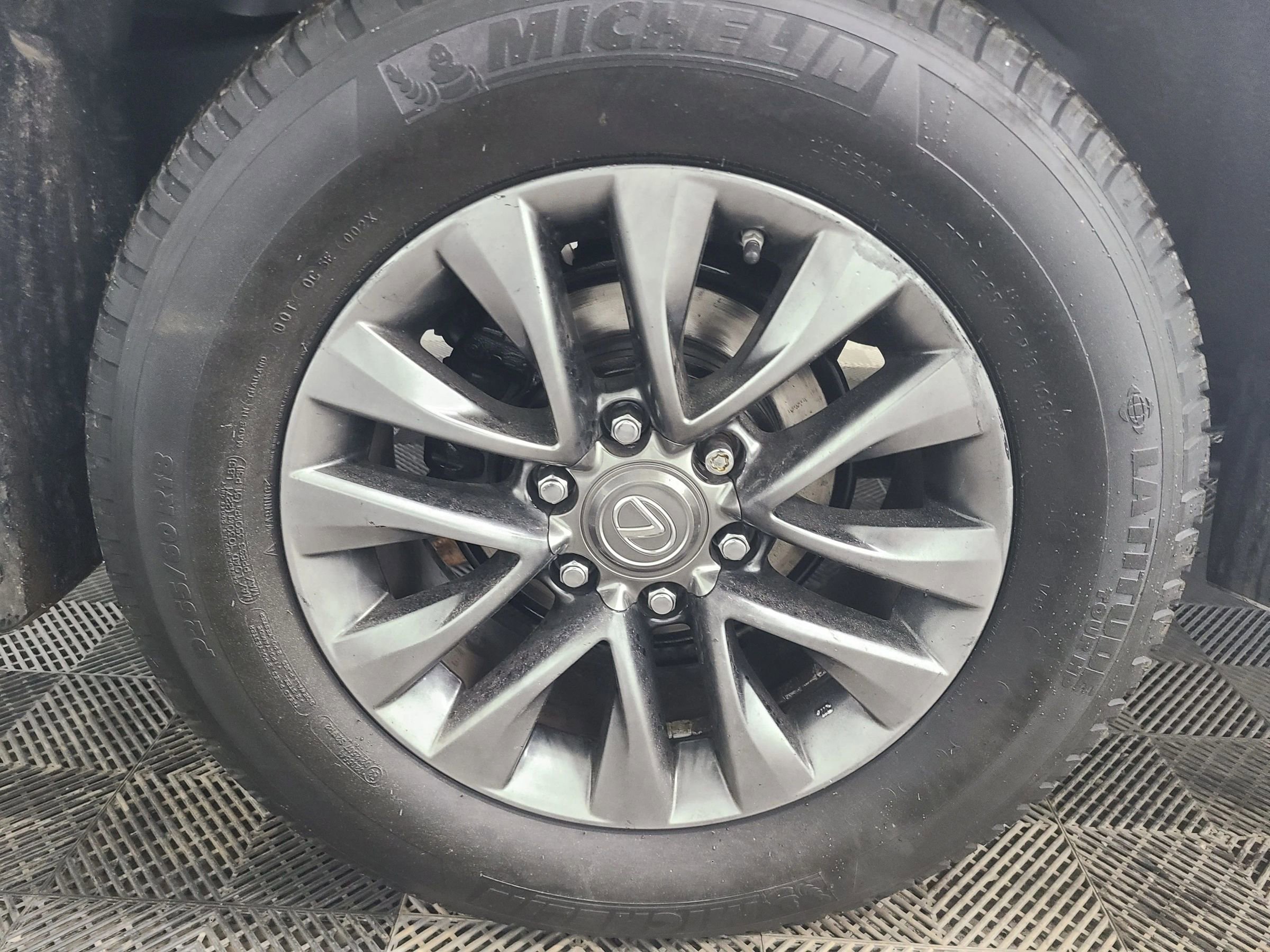 Used 2014 Lexus GX 460 Luxury image 16