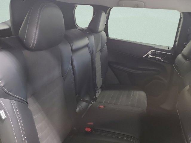 Used 2024 Mitsubishi Outlander SE AWD/4WD image 15