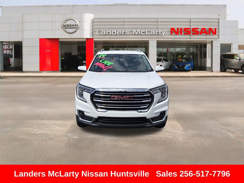 Used 2024 GMC Terrain SLT AWD/4WD image 11