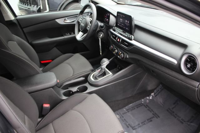 Used 2023 Kia Forte LXS image 30