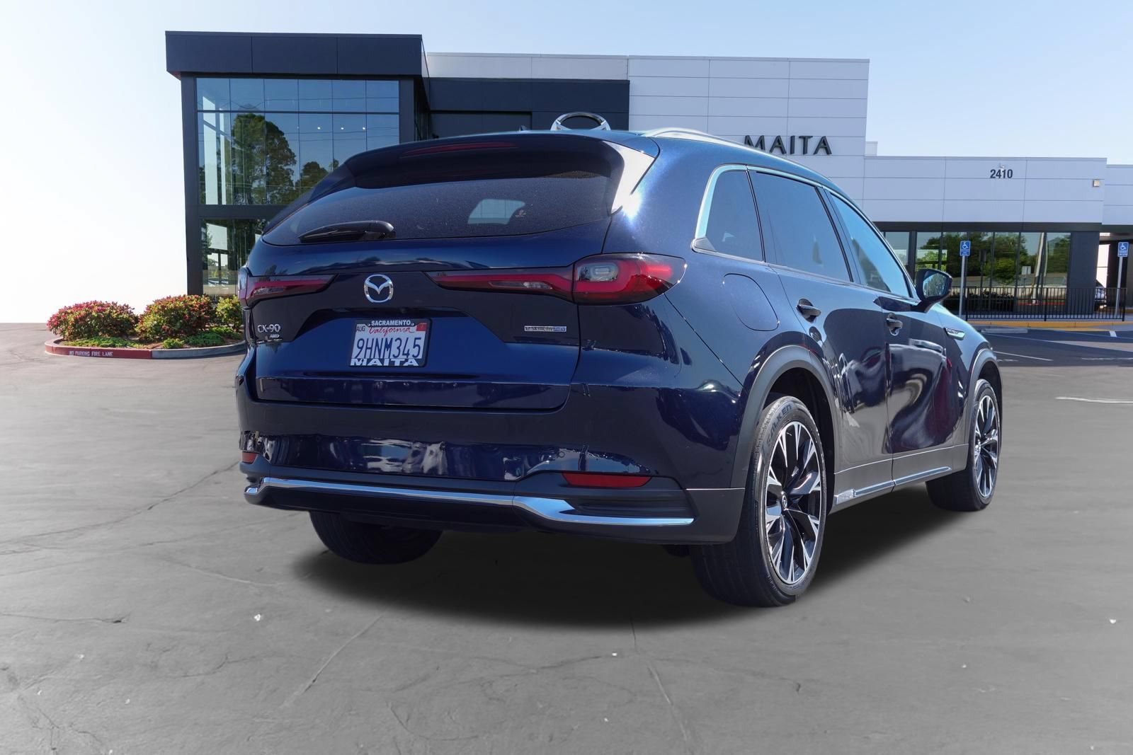 Certified 2024 MAZDA CX-90 Plug-In Hybrid w/ Premium Plus AWD/4WD image 4
