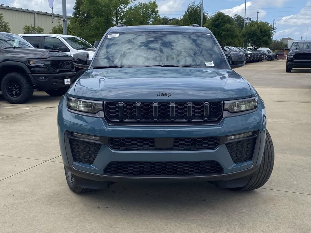 New 2026 Jeep Grand Cherokee L Limited w/ Limited Altitude Package RWD image 33