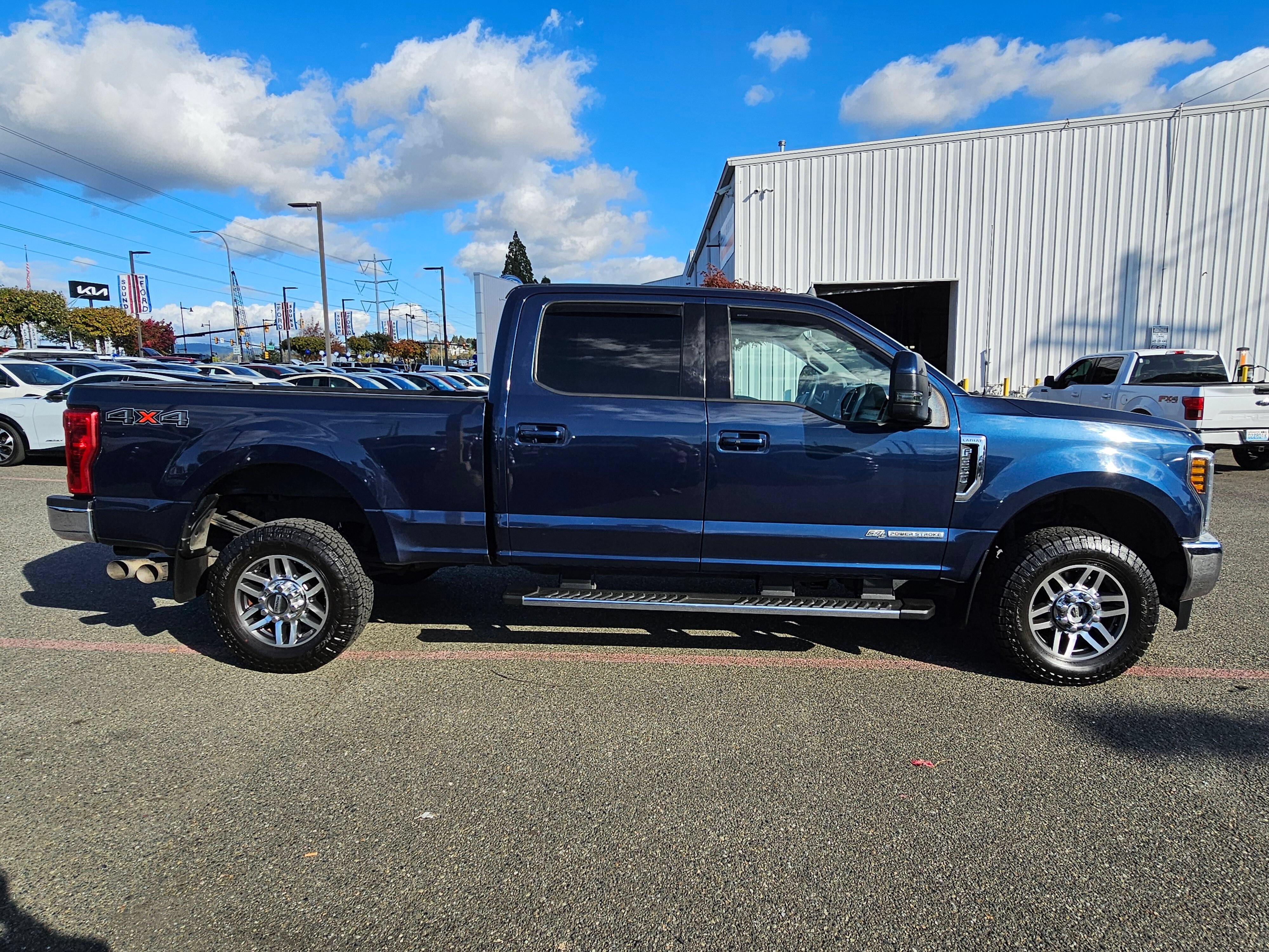 Used 2019 Ford F350 Lariat w/ Lariat Ultimate Package AWD/4WD image 6