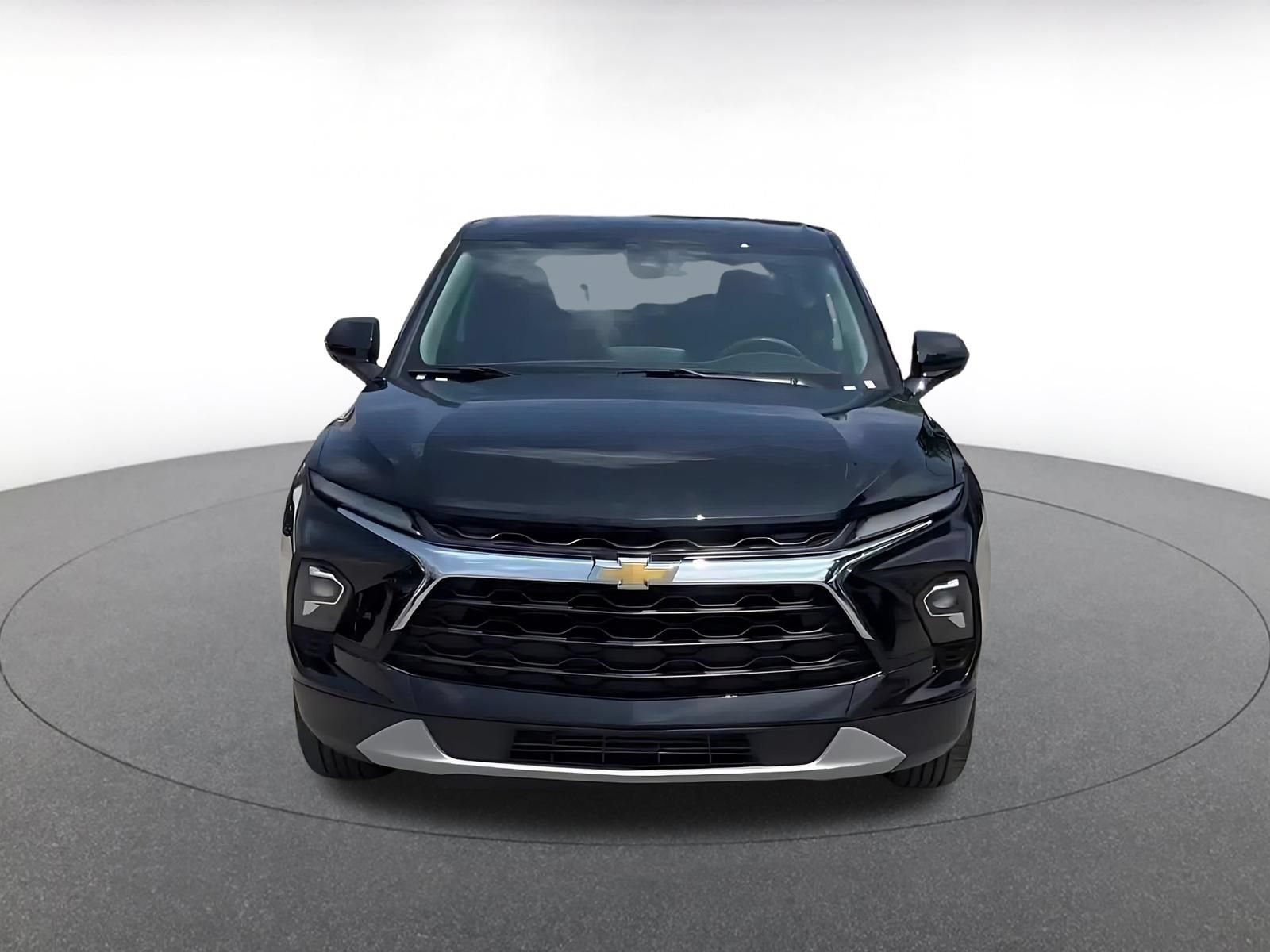 Used 2025 Chevrolet Blazer LT FWD image 4