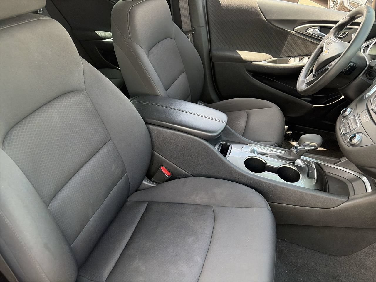 Used 2021 Chevrolet Malibu LT FWD image 10