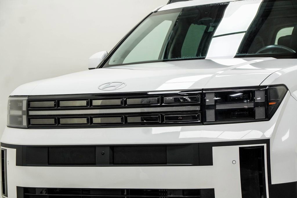 Used 2024 Hyundai Santa Fe Limited image 2