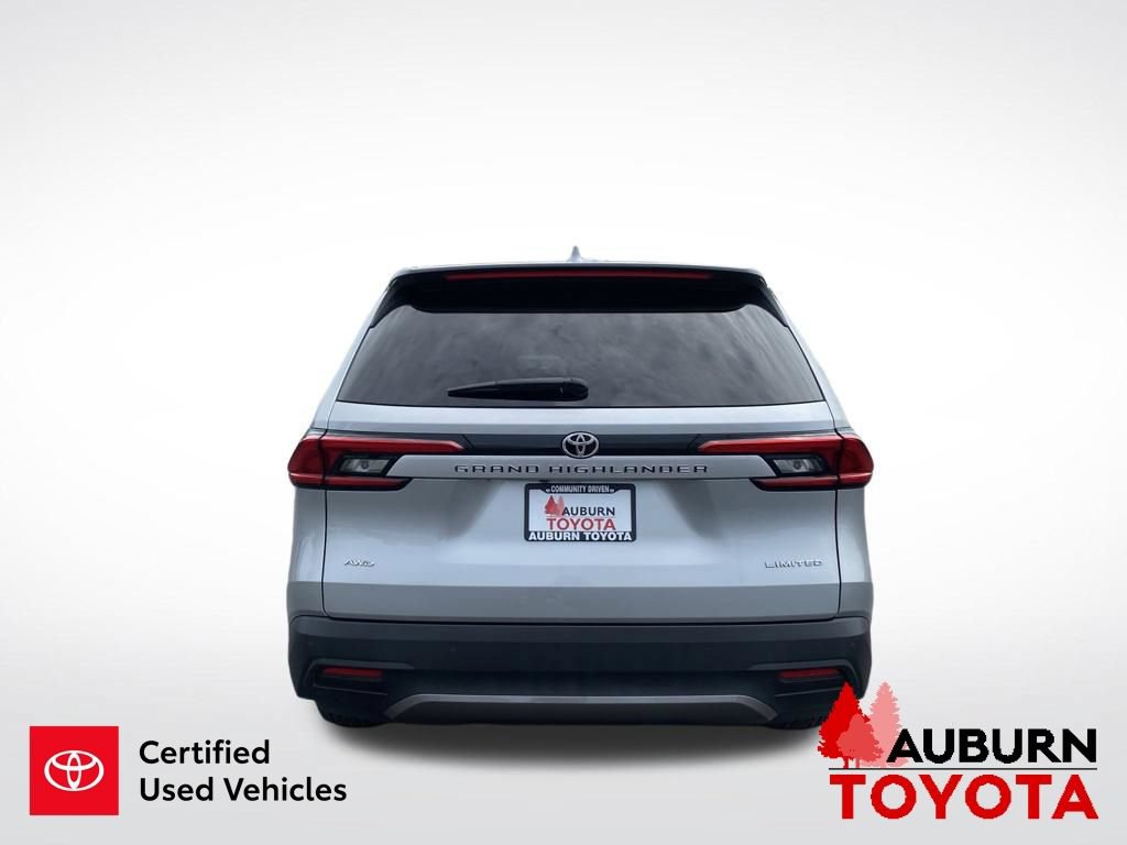 Certified 2024 Toyota Grand Highlander AWD image 7