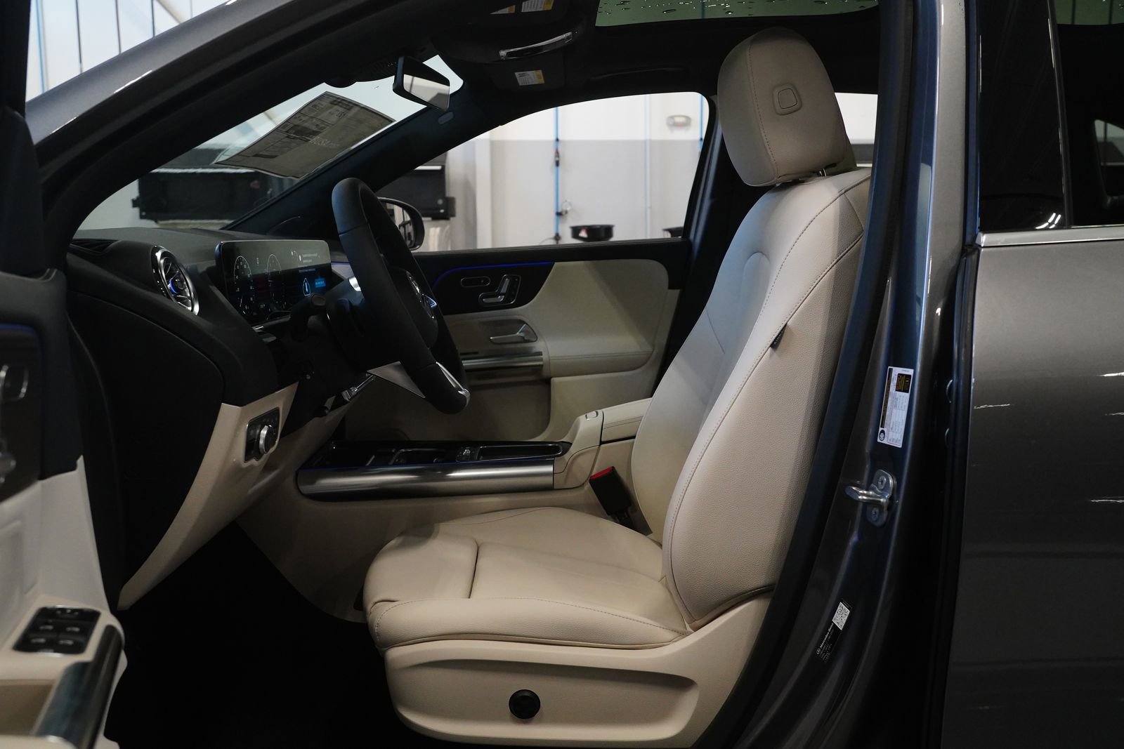 New 2026 Mercedes-Benz GLA 250 4MATIC image 2