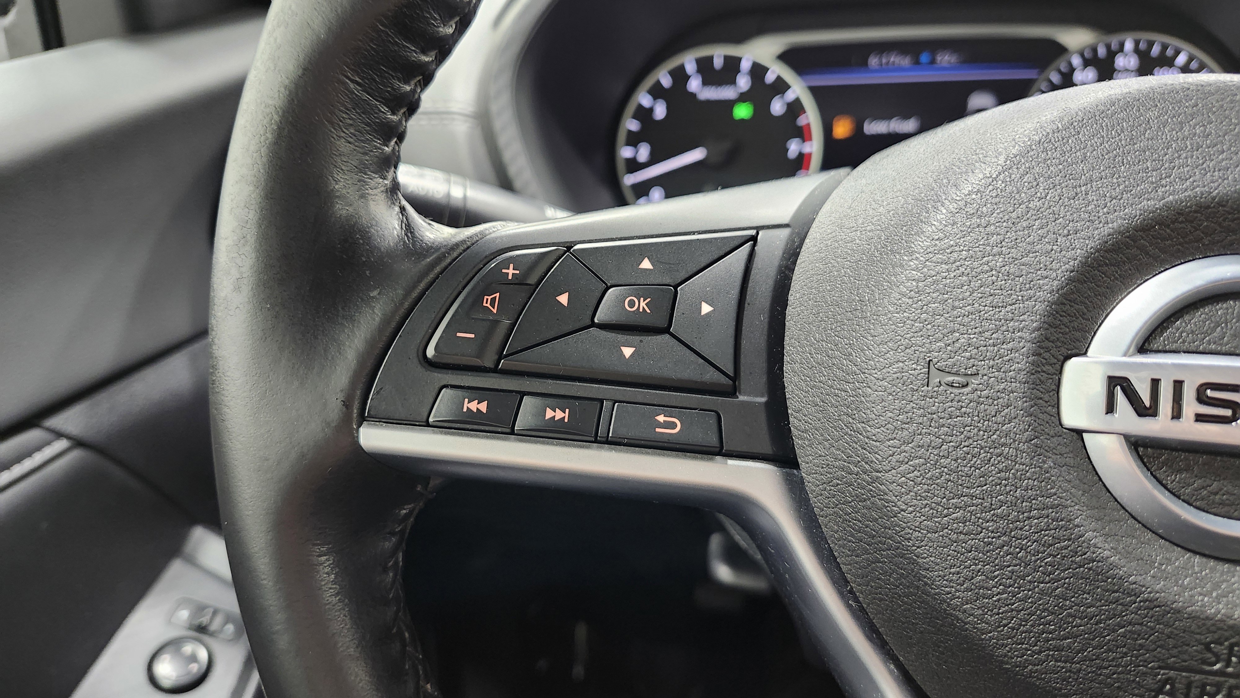 Used 2021 Nissan Sentra SV image 32