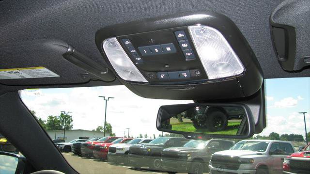 Certified 2023 Chrysler 300 S w/ Comfort Group RWD image 21