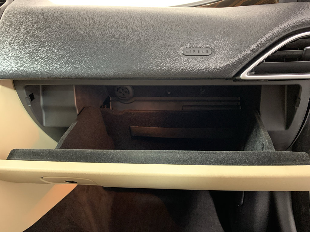 Used 2017 Jaguar XE Prestige image 43